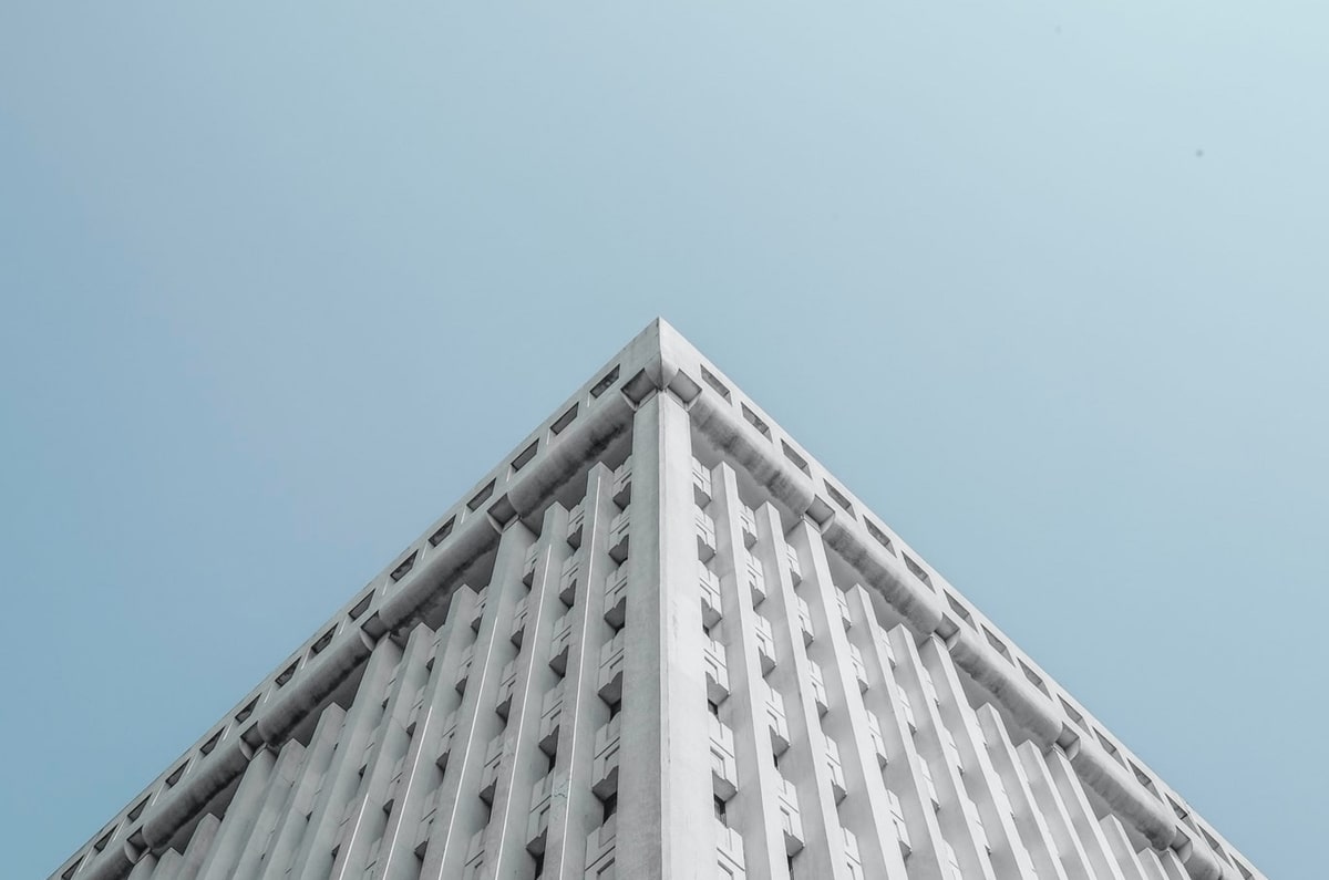 8000万太疯狂！曼联中场三选一，谁能锁定主力席位