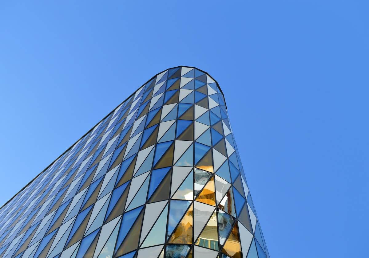 8000万太疯狂！曼联中场三选一，谁能锁定主力席位